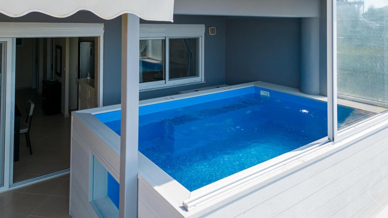 Grand Suites With Private Pools Kalamata Dış mekan fotoğraf