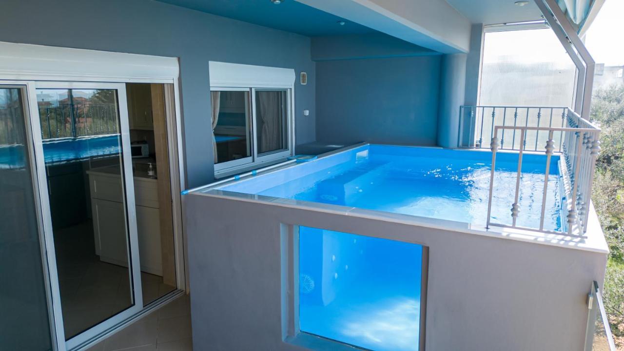 Grand Suites With Private Pools Kalamata Dış mekan fotoğraf