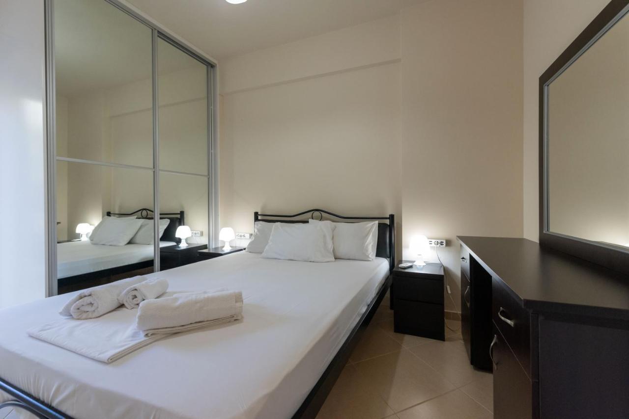 Grand Suites With Private Pools Kalamata Dış mekan fotoğraf