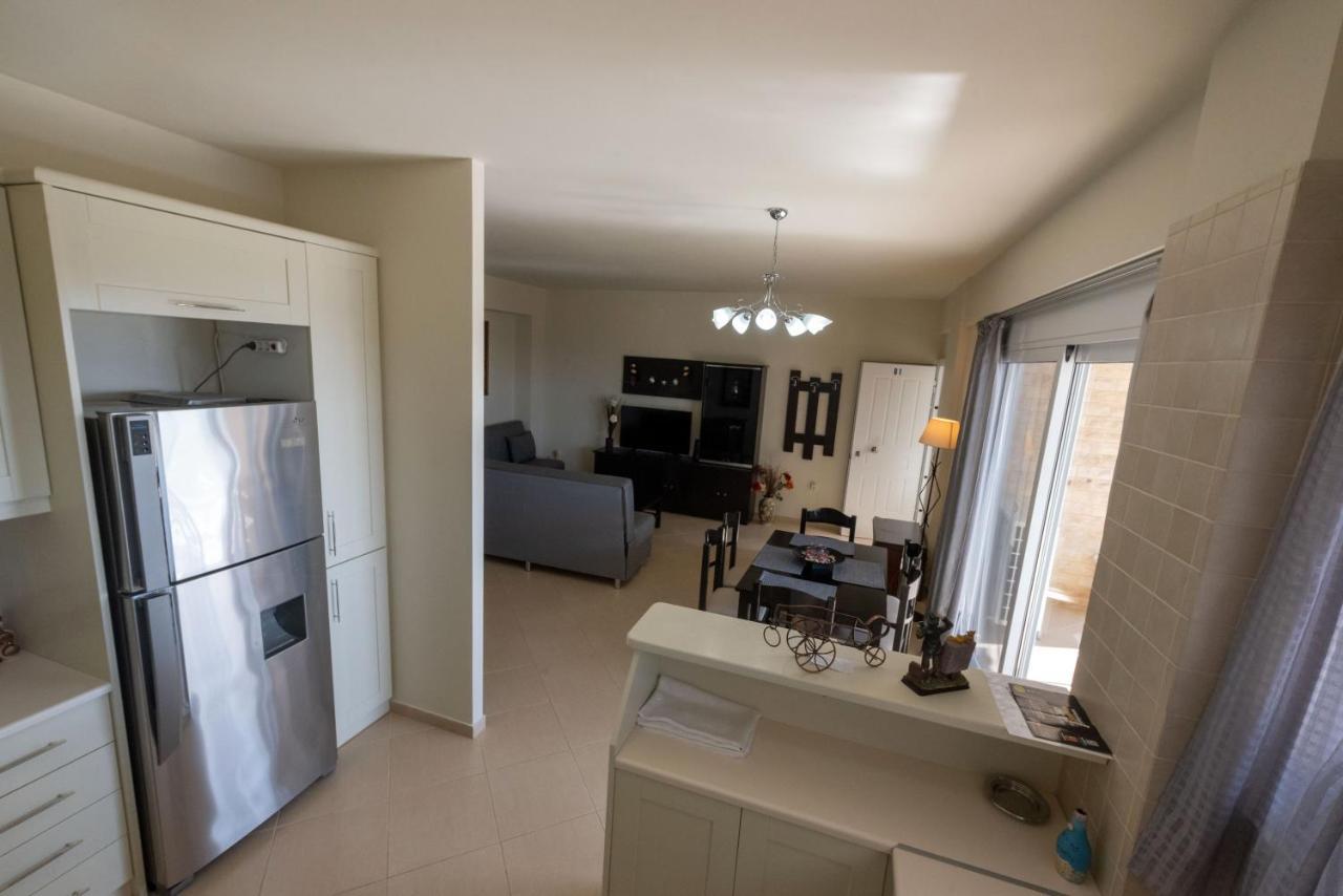 Grand Suites With Private Pools Kalamata Dış mekan fotoğraf