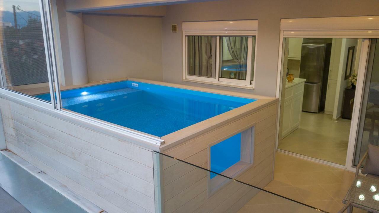 Grand Suites With Private Pools Kalamata Dış mekan fotoğraf