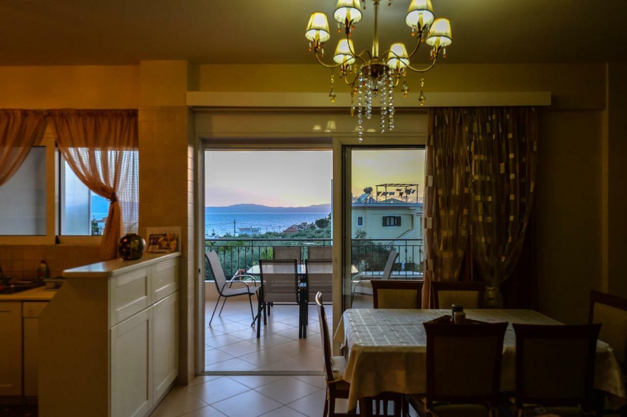 Grand Suites With Private Pools Kalamata Dış mekan fotoğraf