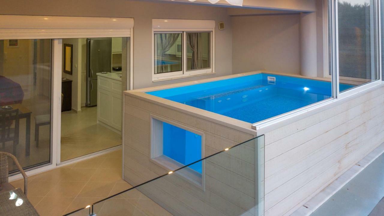 Grand Suites With Private Pools Kalamata Dış mekan fotoğraf