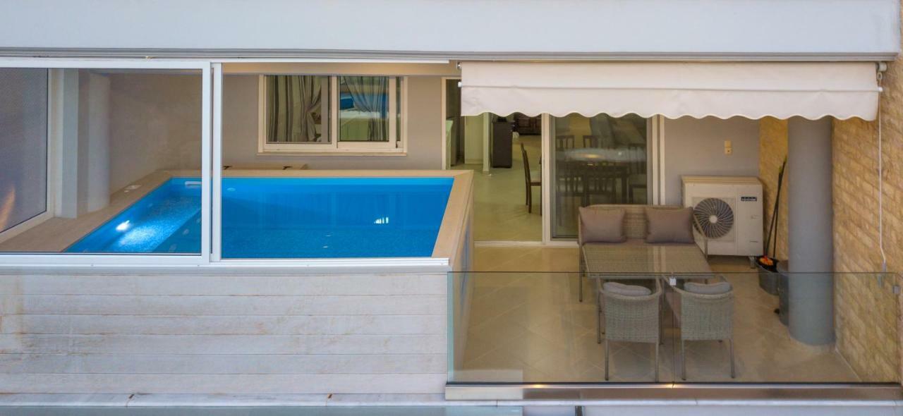 Grand Suites With Private Pools Kalamata Dış mekan fotoğraf