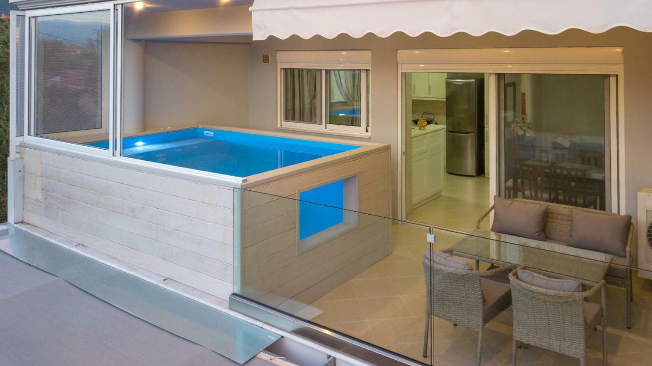 Grand Suites With Private Pools Kalamata Dış mekan fotoğraf