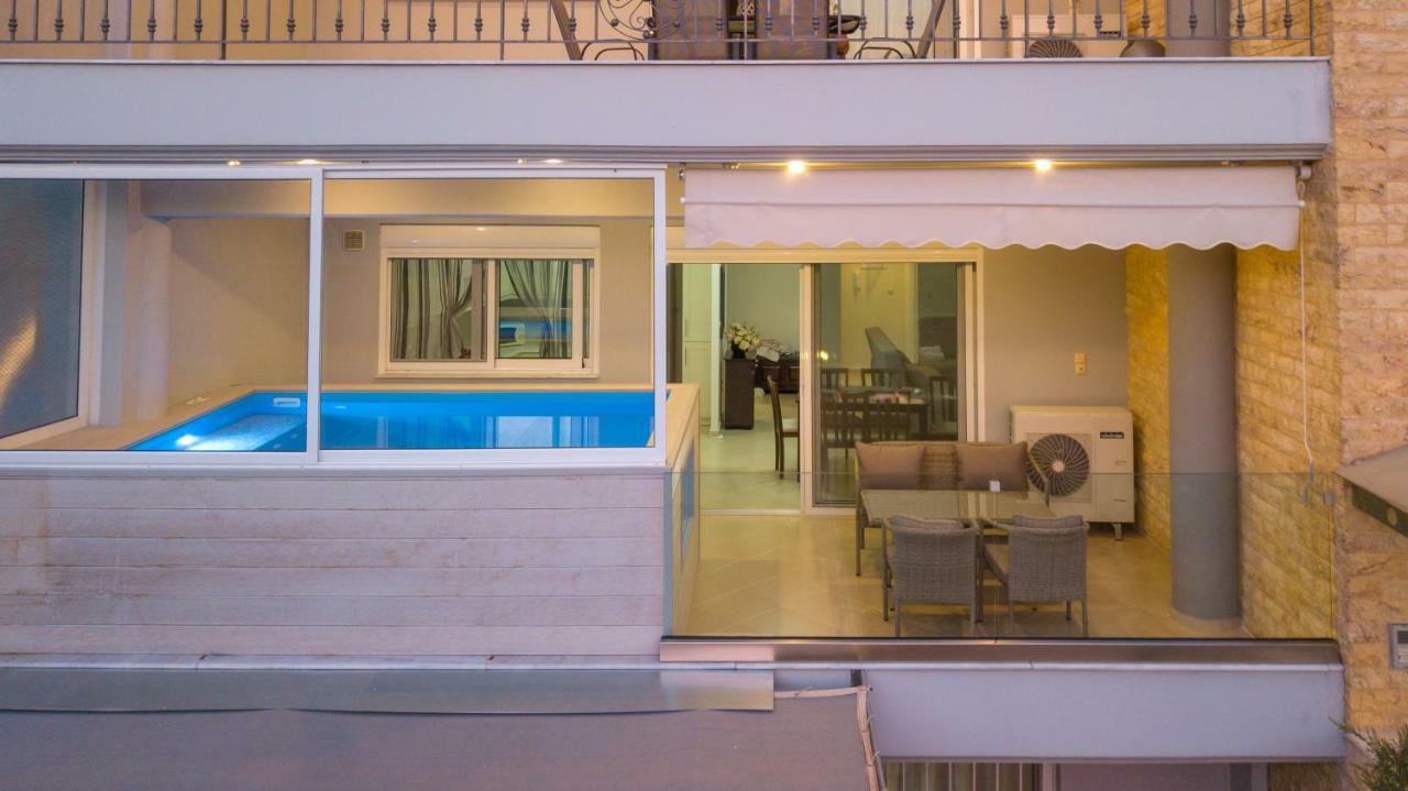 Grand Suites With Private Pools Kalamata Dış mekan fotoğraf